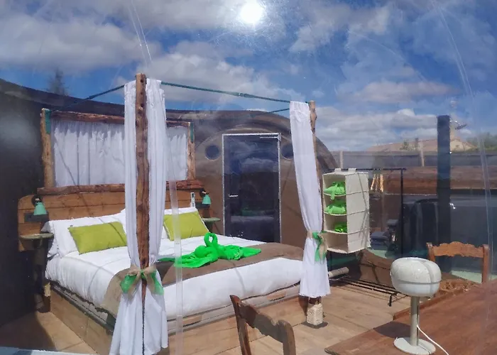 Cosmoveros - Burbuja 컨트리하우스 페드라사